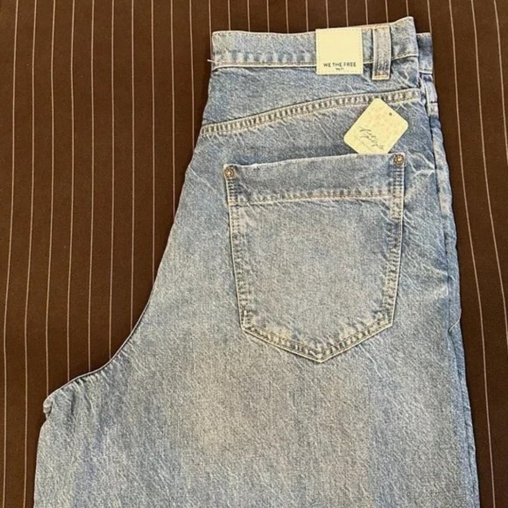 NWT Free People Wide Leg Distressed Jeans Size: 32